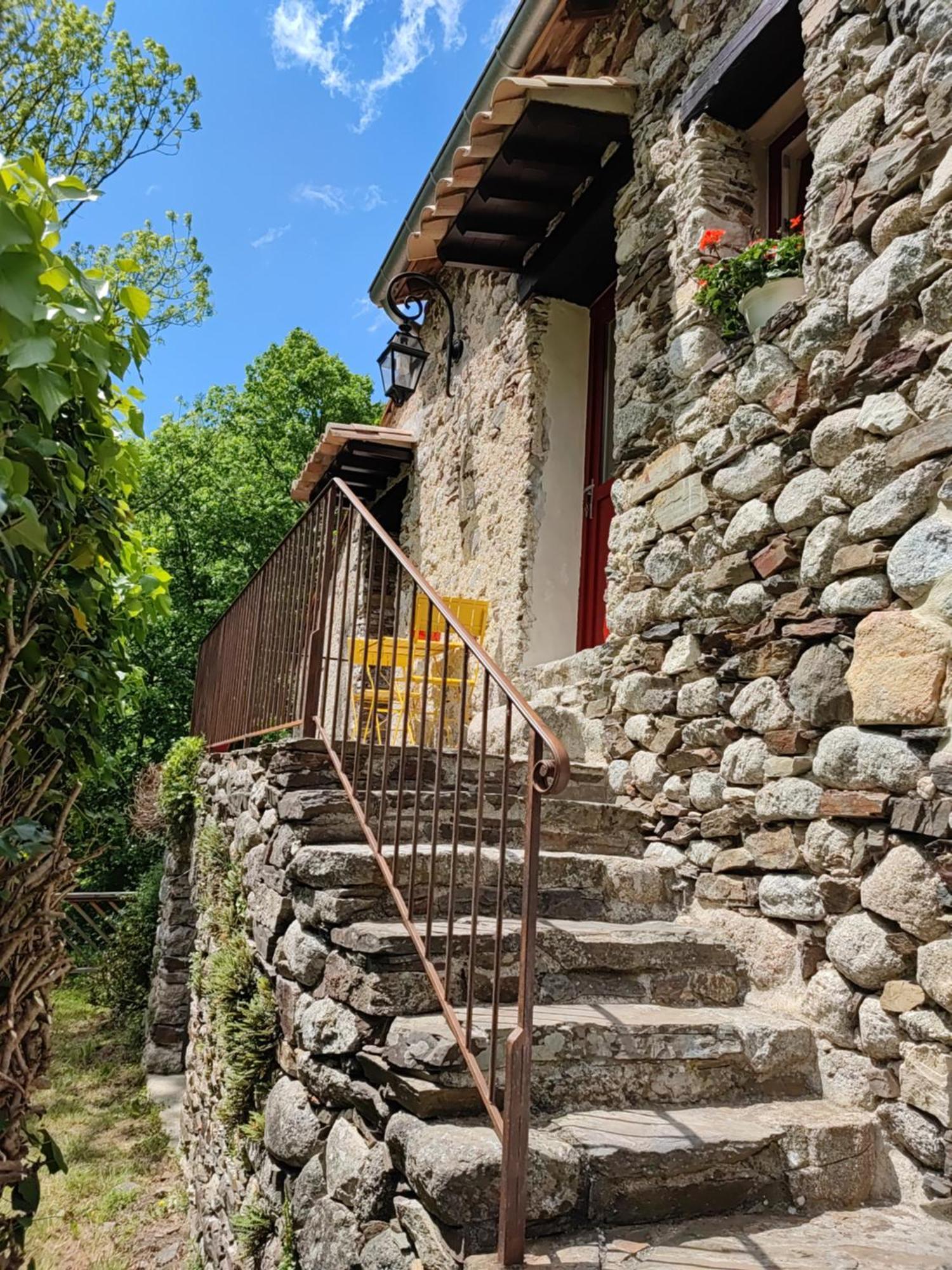 Le Mas De Ribard Breau-et-Salagosse ภายนอก รูปภาพ